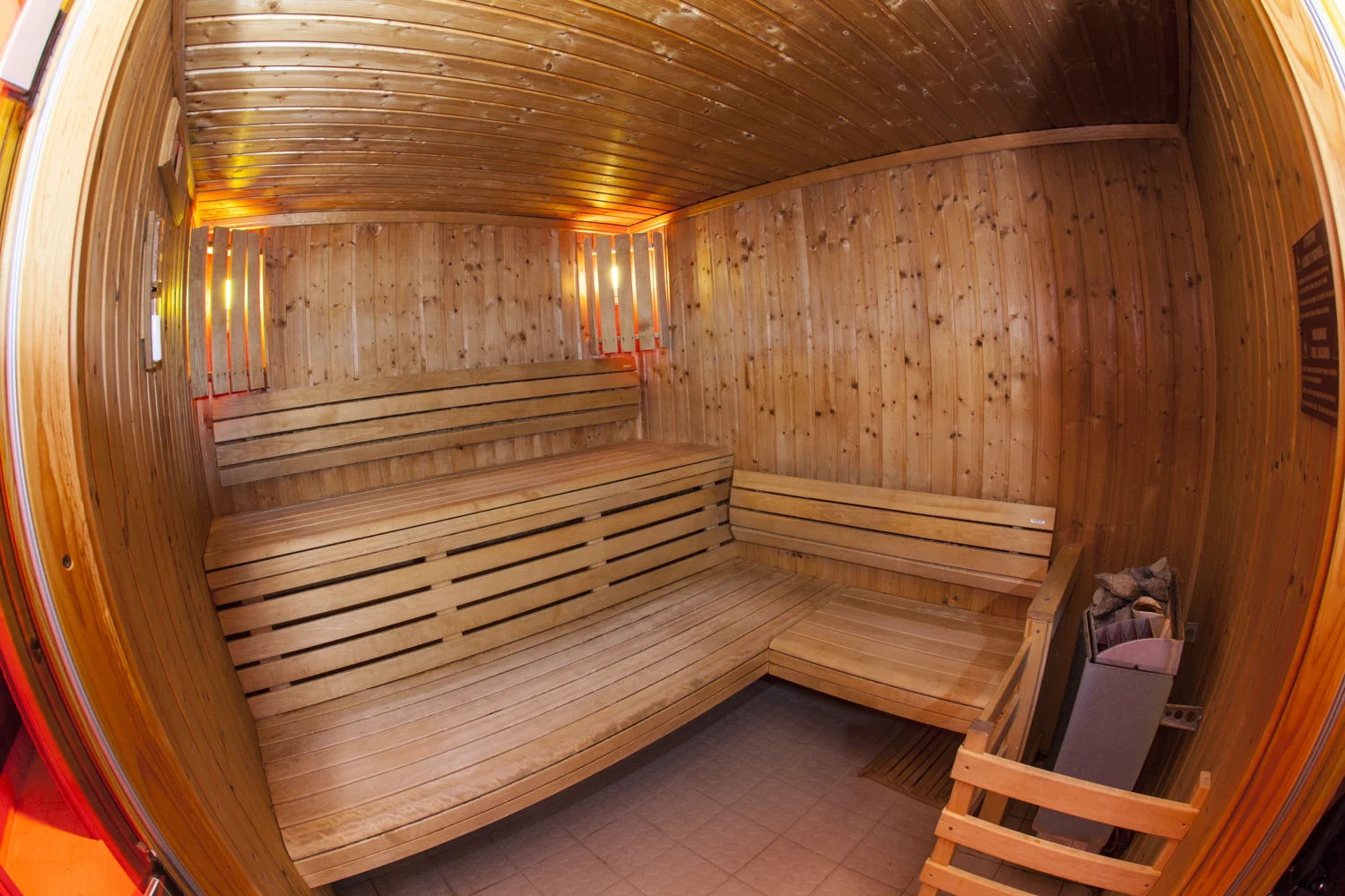 Le sauna en bois des Bains Thaï
